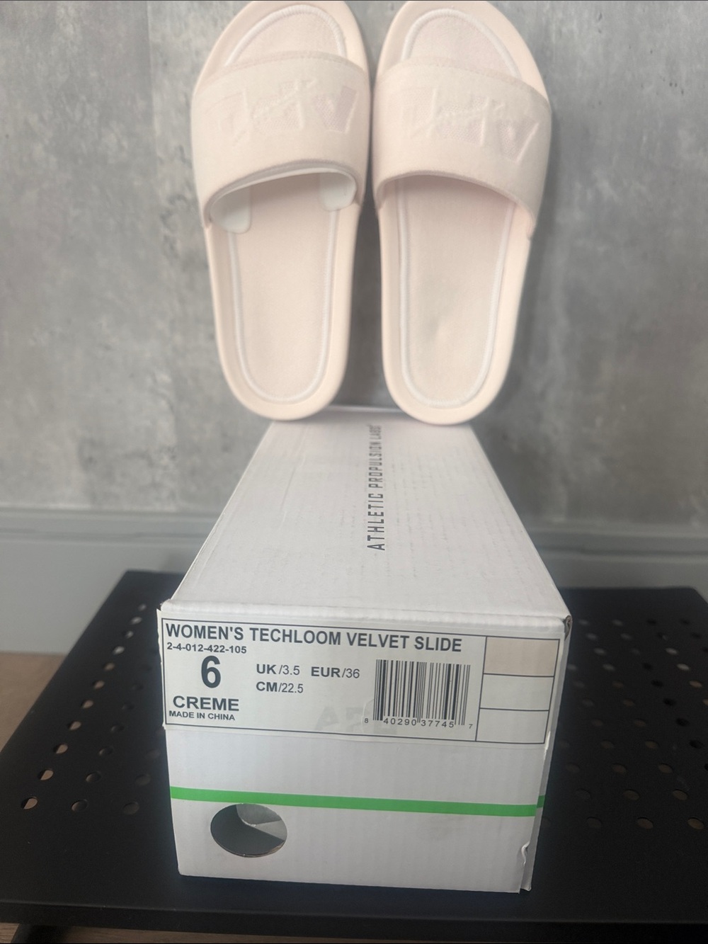 APL Women's Techloom Velvet Slide - Creme